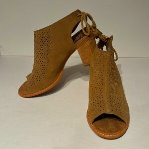 Toms Tan Cut-Out Block Heels